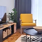 Stylish Center *