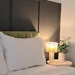 Stylish Center Lejlighed Serres