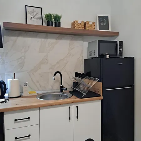 Stylish City Center Apartment - With Free Parking Space, 200M Away 公寓