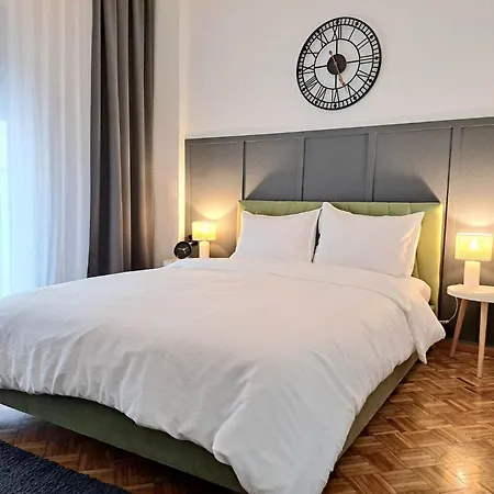 Stylish City Center Apartment - With Free Parking Space, 200M Away 塞雷