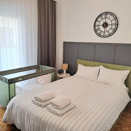 公寓 Stylish City Center Apartment - With Free Parking Space, 200M Away 塞雷