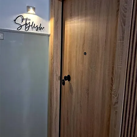 Stylish City Center Apartment - With Free Parking Space, 200M Away 公寓 *